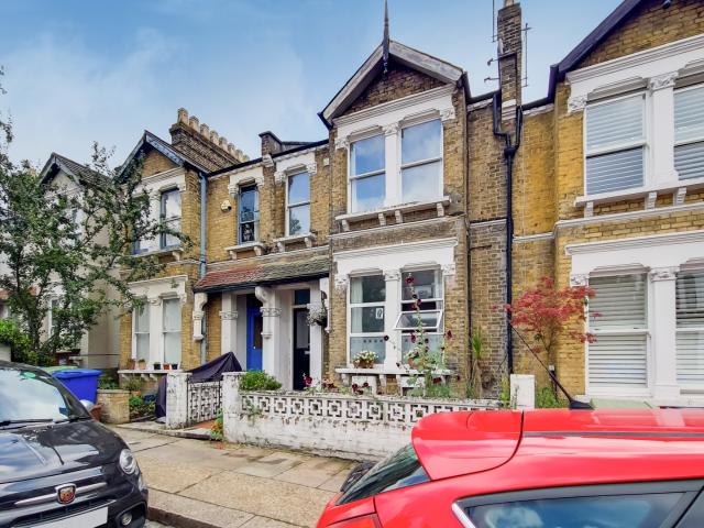 Apartment for rent in Nunhead, Greater London