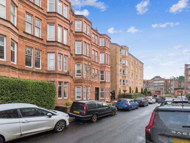 Apartment for rent in Shawmoss, Glasgow