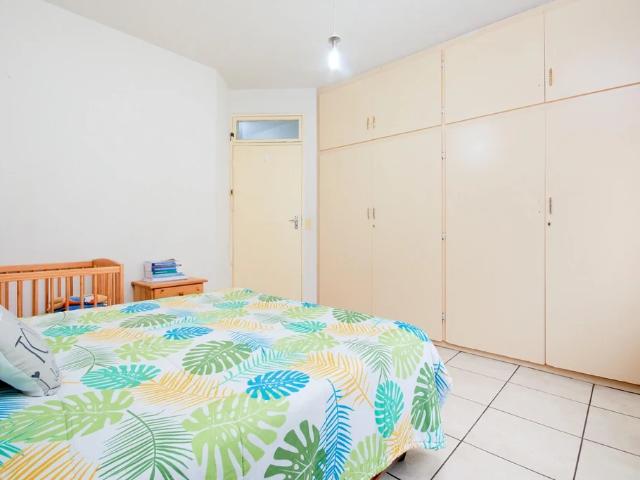 Apartment for sale in Johannesburg, West