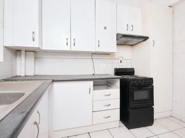 Apartment for sale in Johannesburg, West