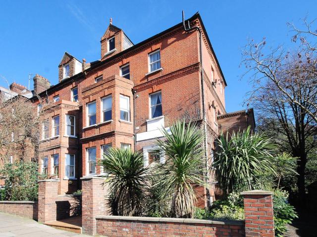 Apartment for rent in South Hampstead, Greater London