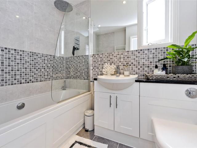 Apartment for rent in London Borough of Hammersmith and Fulham, Greater London