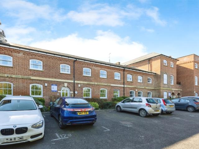 Apartment for rent in Martyrs Field, The Bridge