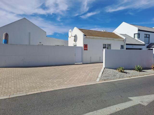 Apartment for rent in West Coast, Britannia Bay