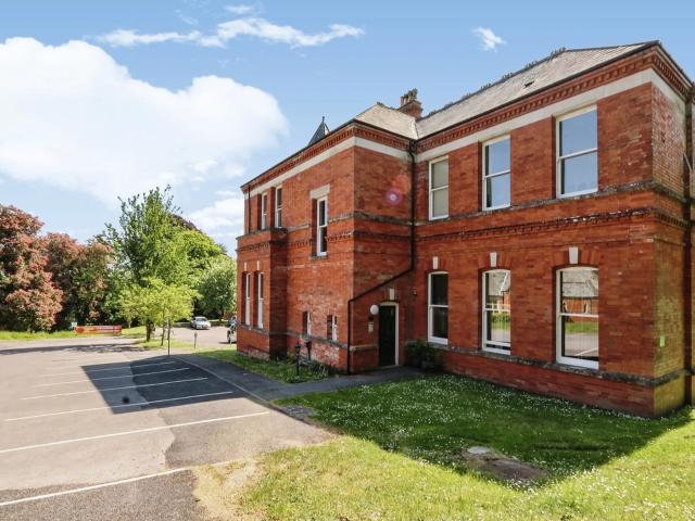 Apartment for rent in Charlton Down, East Dorset
