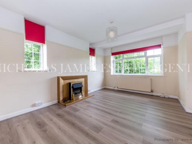 Apartment for rent in Southgate, Oakwood