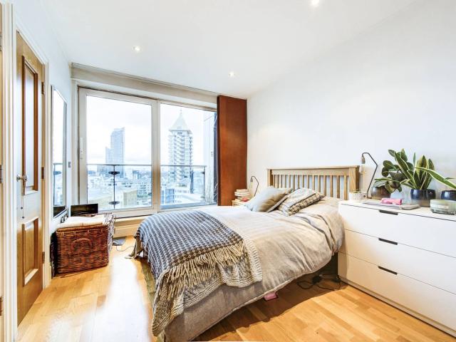 Apartment for rent in Imperial Wharf, Greater London