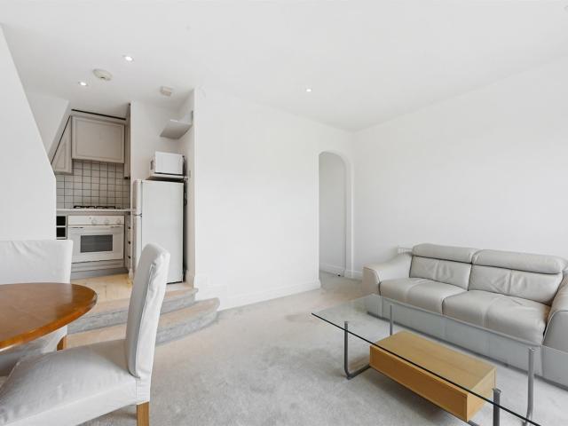 Apartment for rent in South Kensington, Greater London