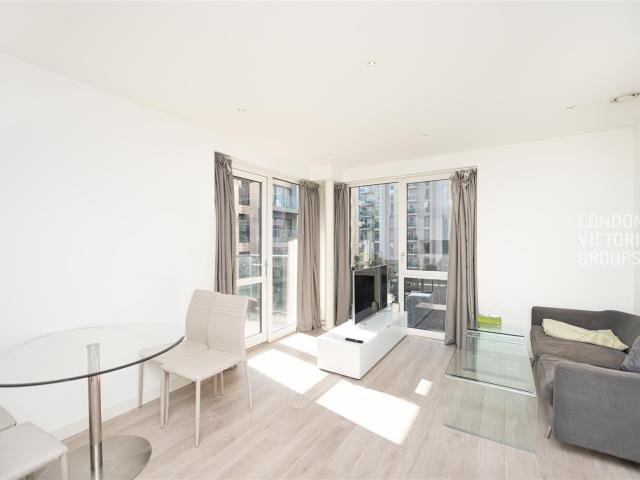 Apartment for rent in Woodberry Down, Stamford Hill