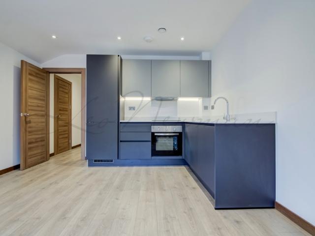 Apartment for rent in Thames Ditton, Elmbridge