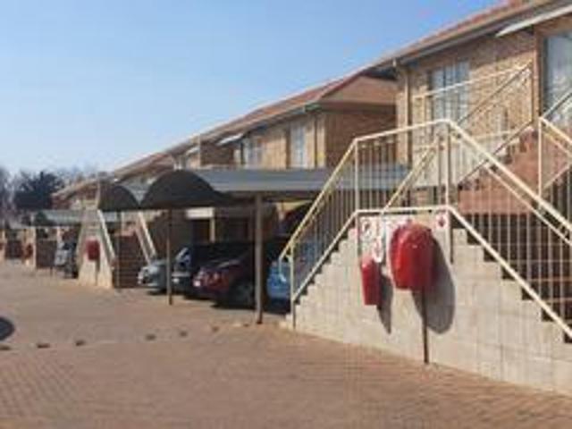 Apartment for rent in Mohlakeng, Gauteng