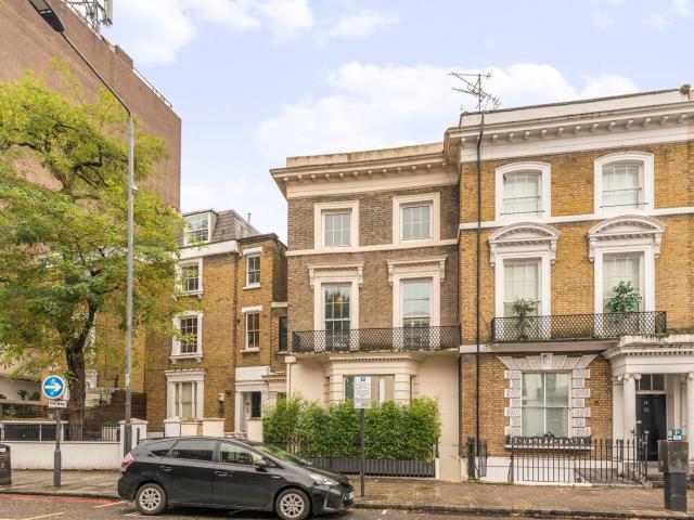 Apartment for rent in Kensington, Greater London