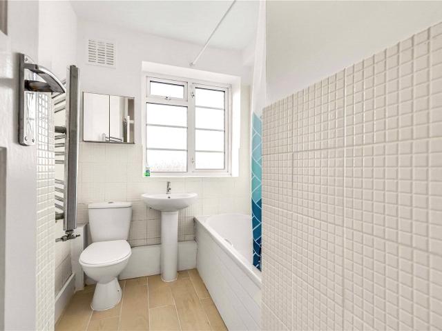 Apartment for rent in Upper Tooting, Greater London