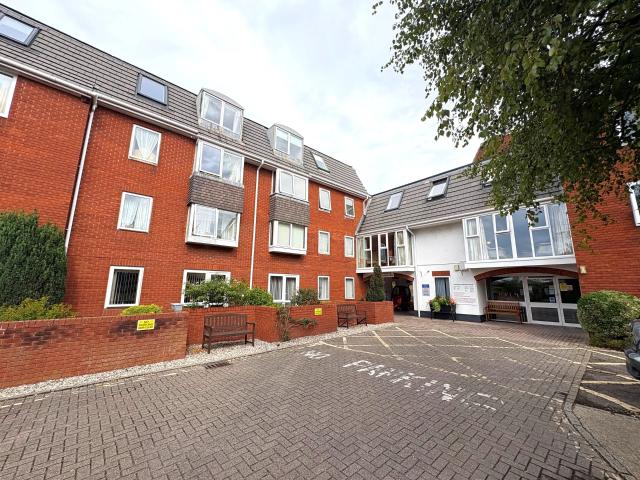 Apartment for rent in Watergate, Devon