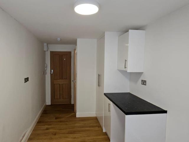 Apartment for rent in London Borough of Harrow, Greater London