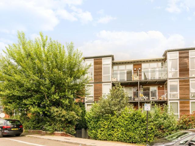 Apartment for rent in London Borough of Hammersmith and Fulham, Greater London