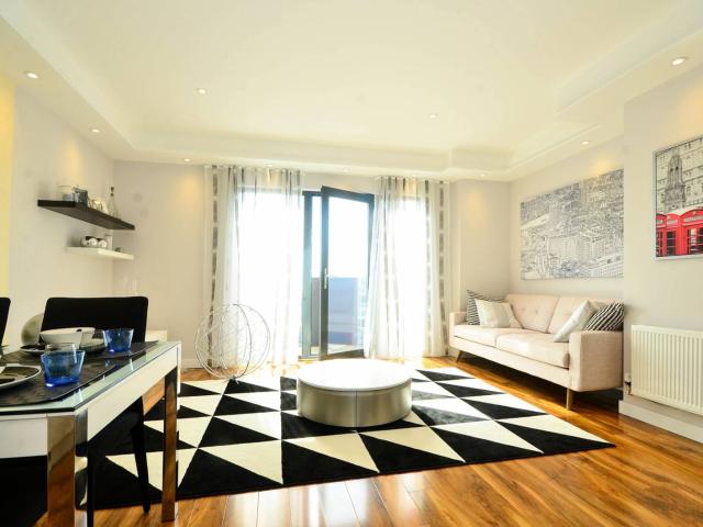 Apartment for rent in Lane, Greater London