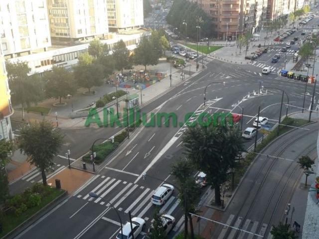Apartamento en alquiler en Basurtu-Zorrotza, Bilbao
