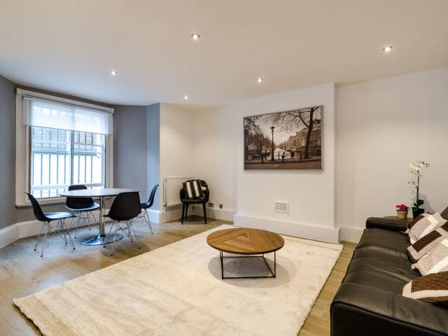 Apartment for rent in Brompton, Greater London