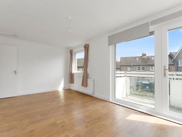 Apartment for rent in Redhall, Scotland