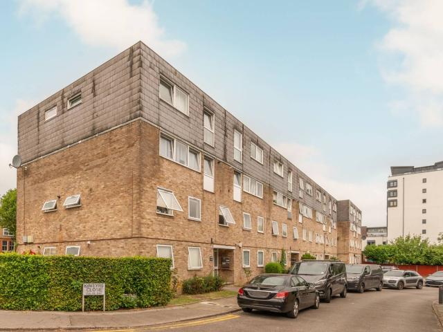Apartment for rent in London Borough of Croydon, Norbury