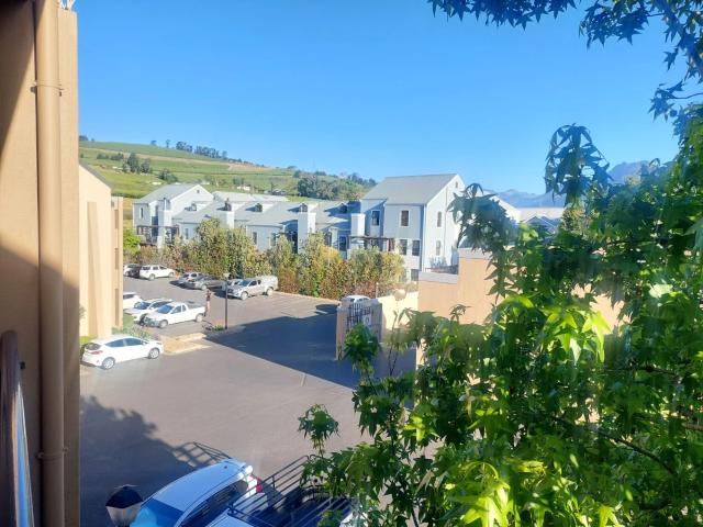 Apartment for rent in Stellenbosch, Stellenbosch Local Municipality