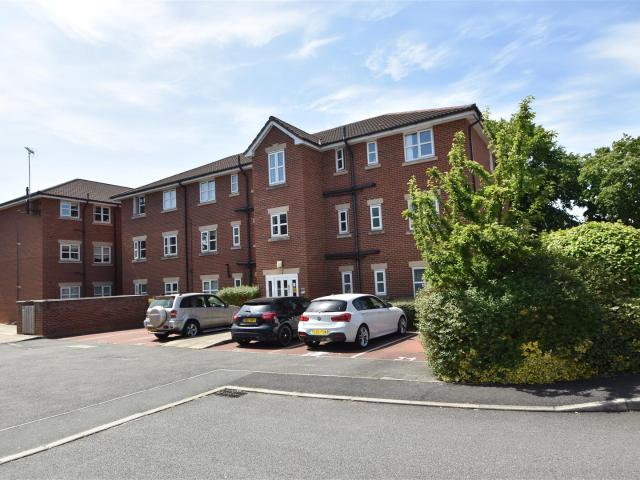 Apartment for rent in Overchurch Hill, Moreton