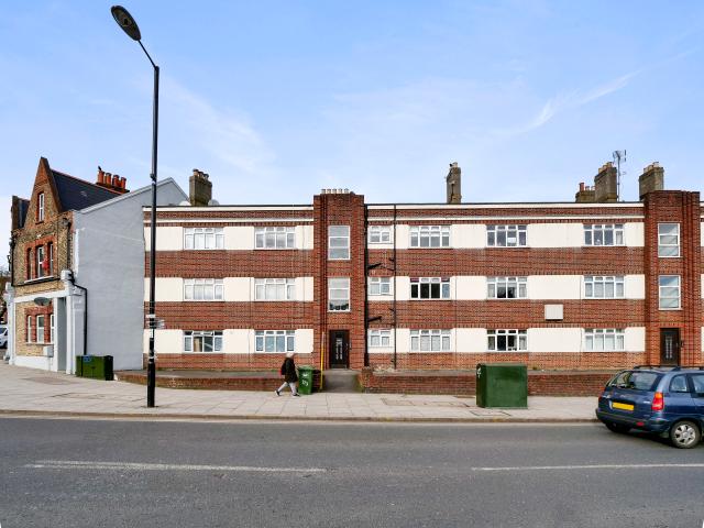 Apartment for rent in London Borough of Lewisham, Ladywell