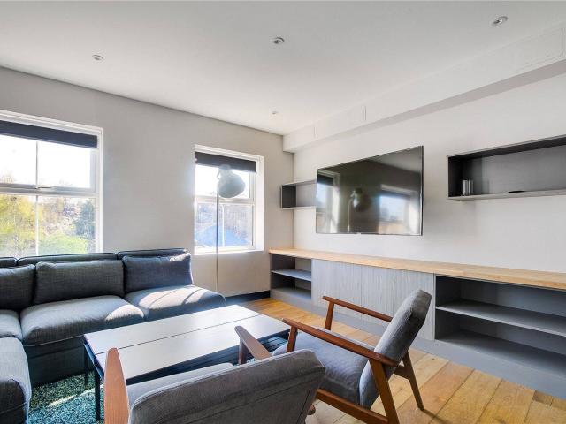 Studio for rent in Clapham Junction, Greater London
