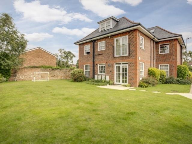 Apartment for rent in Chalfont St. Peter, Denham
