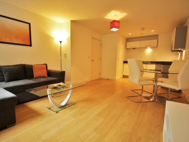 Apartment for rent in Salford Quays, Salford