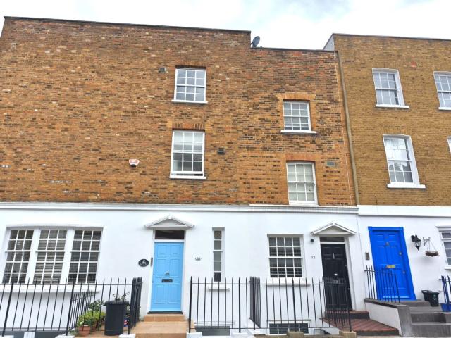 Apartment for rent in Victoria, Greater London