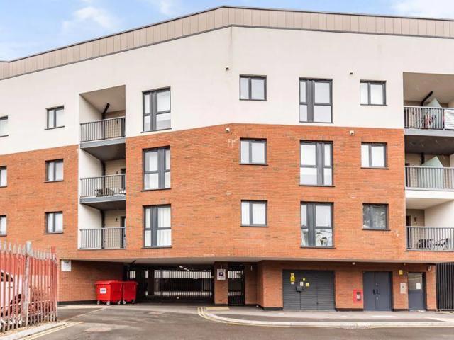 Apartment for rent in Slough