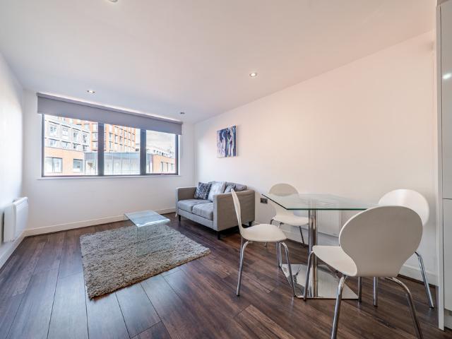 Apartment for rent in Street, Somerset