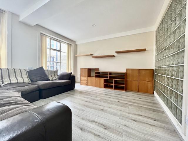 Apartment for rent in Eastbrook, Bradford