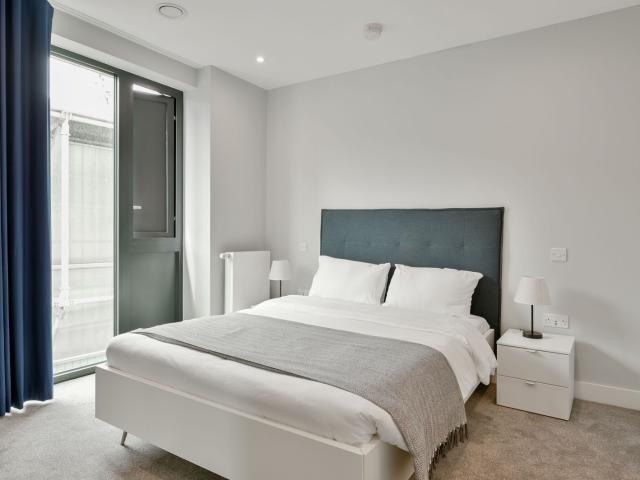 Apartment for rent in Strand-on-the-Green, Greater London