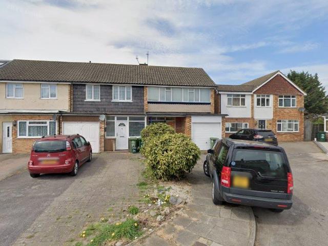 Apartment for rent in Littleton Common, Lower Halliford