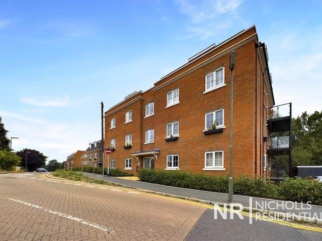 Apartment for rent in Epsom, Surrey