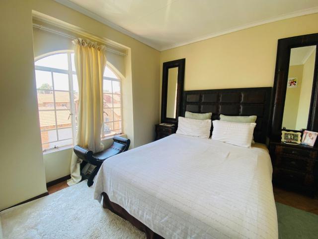 Apartment for sale in Waterkloof, Gauteng