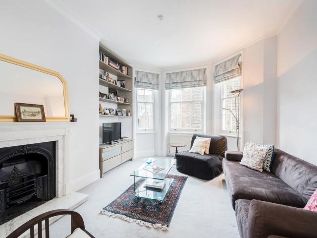 Apartment for rent in Kensington, Greater London