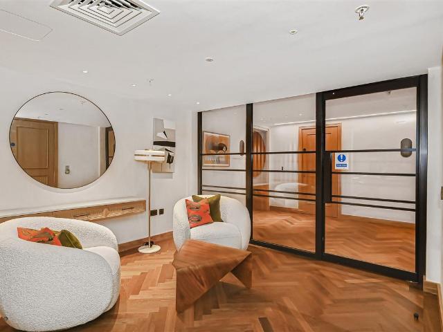 Apartment for rent in Paddington, Greater London
