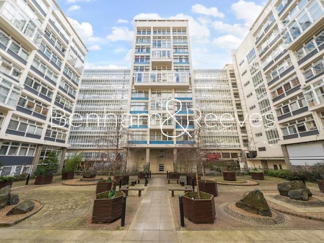 Studio for rent in London Borough of Southwark, Greater London