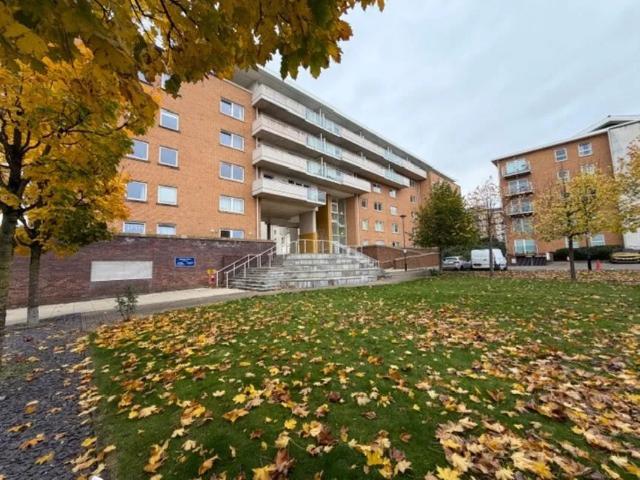 Apartment for rent in Falcon Lodge, Wales