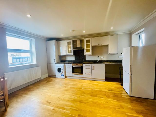Apartment for rent in London Borough of Ealing, Hanwell