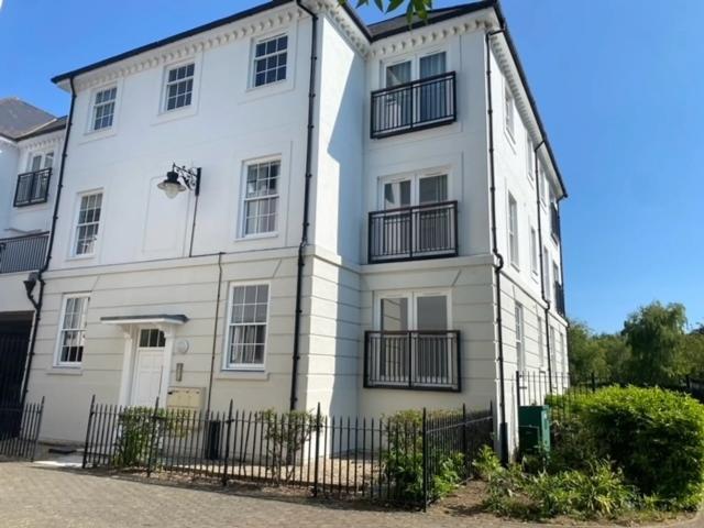Apartment for rent in St. Mildred's, The Bridge