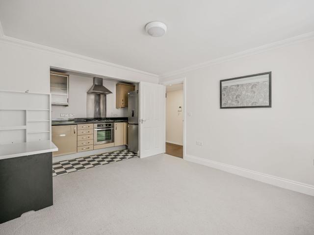 Apartment for rent in Chapel End, Greater London