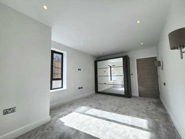 Apartment for rent in Watford Heath, North Watford
