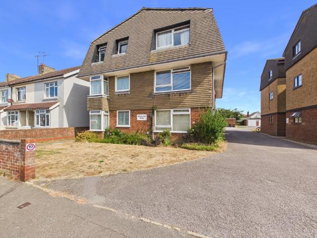 Apartment for rent in Fishersgate, West Sussex