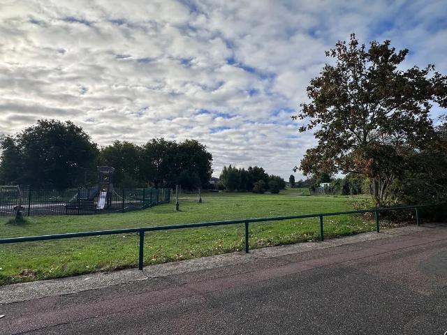 Apartment for rent in Scrattons Farm, Greater London