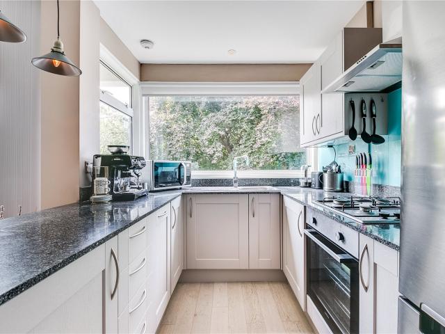 Apartment for rent in Clapham Park, Greater London
